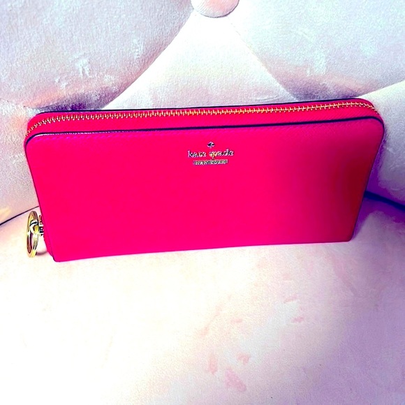 NWOT, Authentic Kate Spade 100% leather Pink Ruby Wallet, excellent condition. - Picture 2 of 11